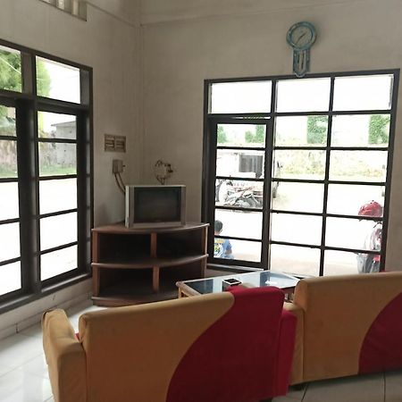 Oyo 92324 Hotel Sinar Rejeki Sukabumi Exteriör bild