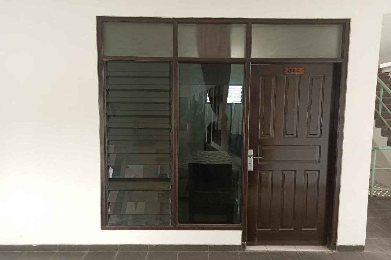 Oyo 92324 Hotel Sinar Rejeki Sukabumi Exteriör bild