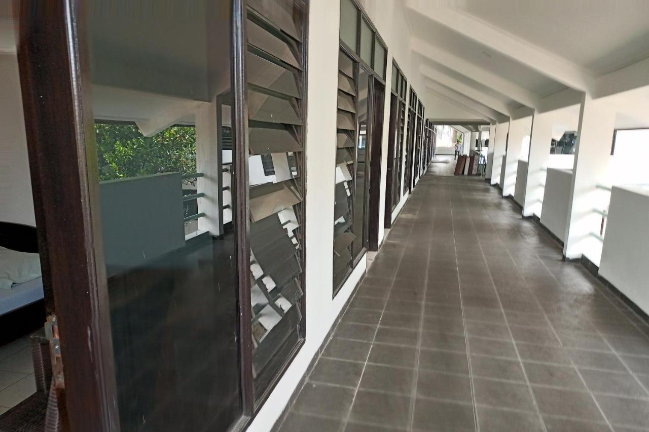 Oyo 92324 Hotel Sinar Rejeki Sukabumi Exteriör bild