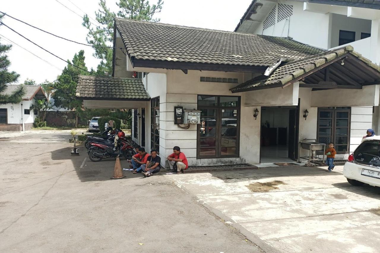 Oyo 92324 Hotel Sinar Rejeki Sukabumi Exteriör bild