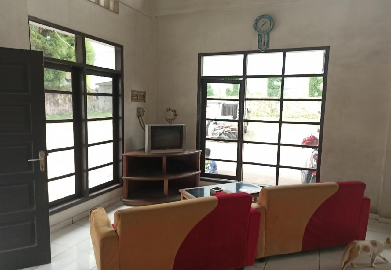 Oyo 92324 Hotel Sinar Rejeki Sukabumi Exteriör bild