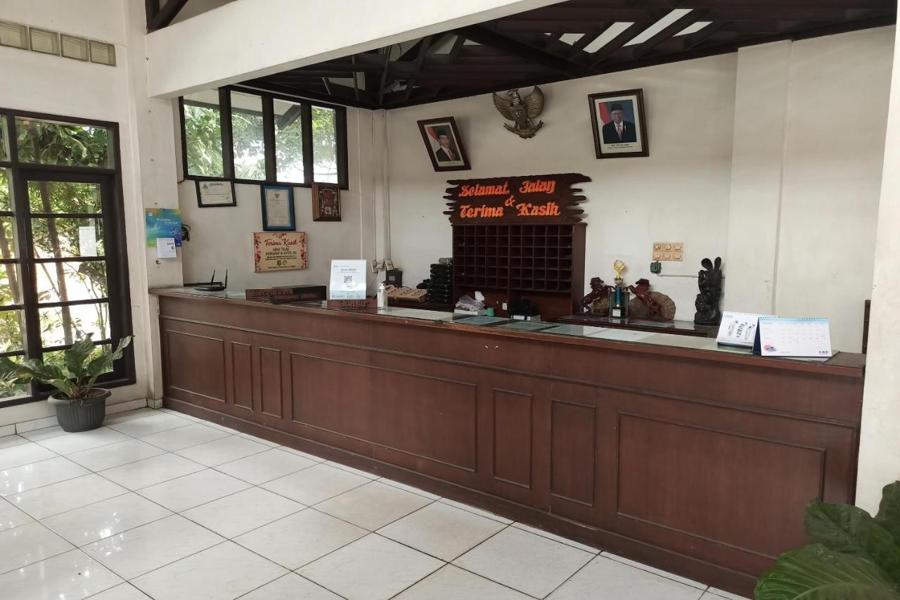 Oyo 92324 Hotel Sinar Rejeki Sukabumi Exteriör bild