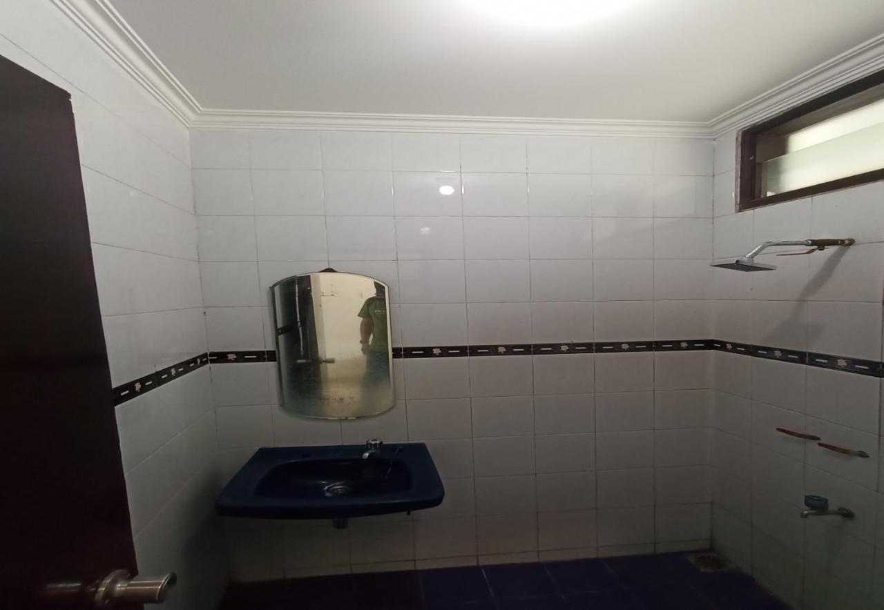 Oyo 92324 Hotel Sinar Rejeki Sukabumi Exteriör bild