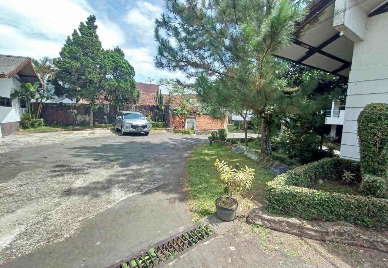 Oyo 92324 Hotel Sinar Rejeki Sukabumi Exteriör bild