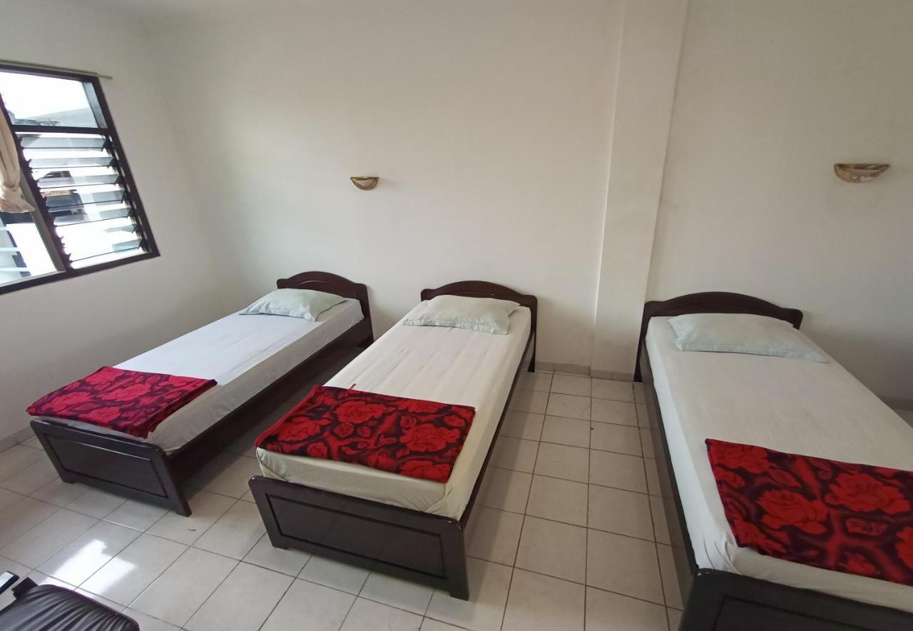 Oyo 92324 Hotel Sinar Rejeki Sukabumi Exteriör bild