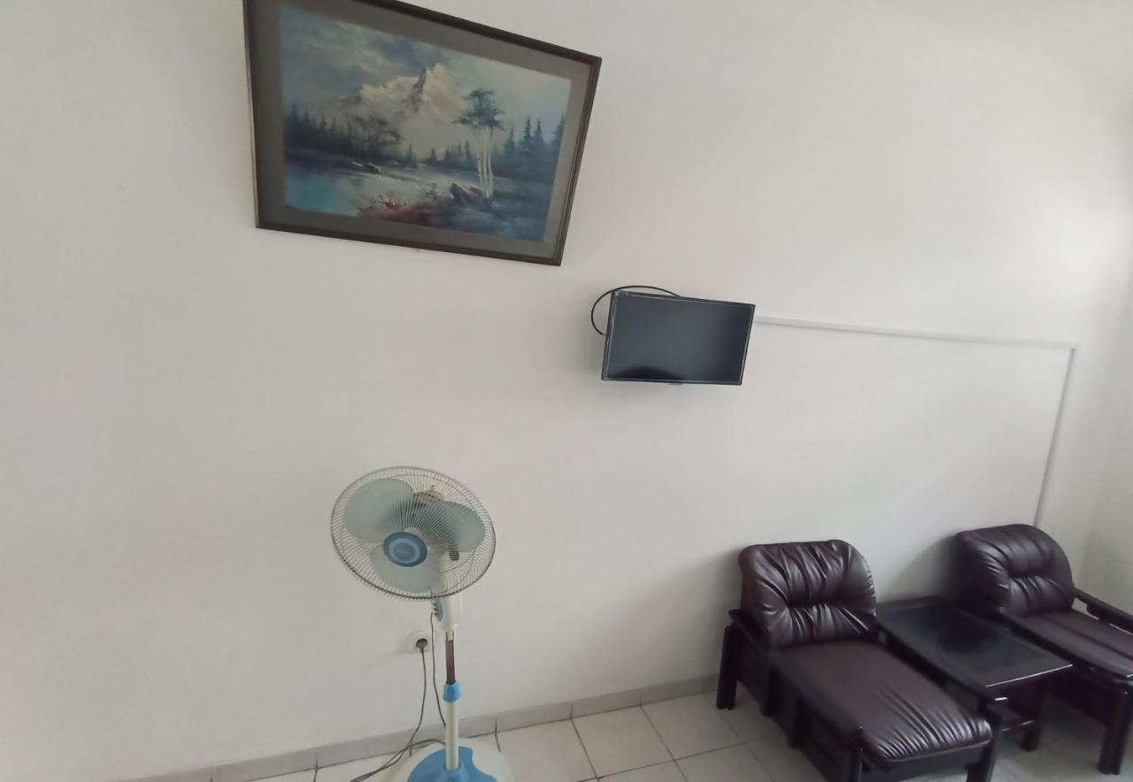 Oyo 92324 Hotel Sinar Rejeki Sukabumi Exteriör bild