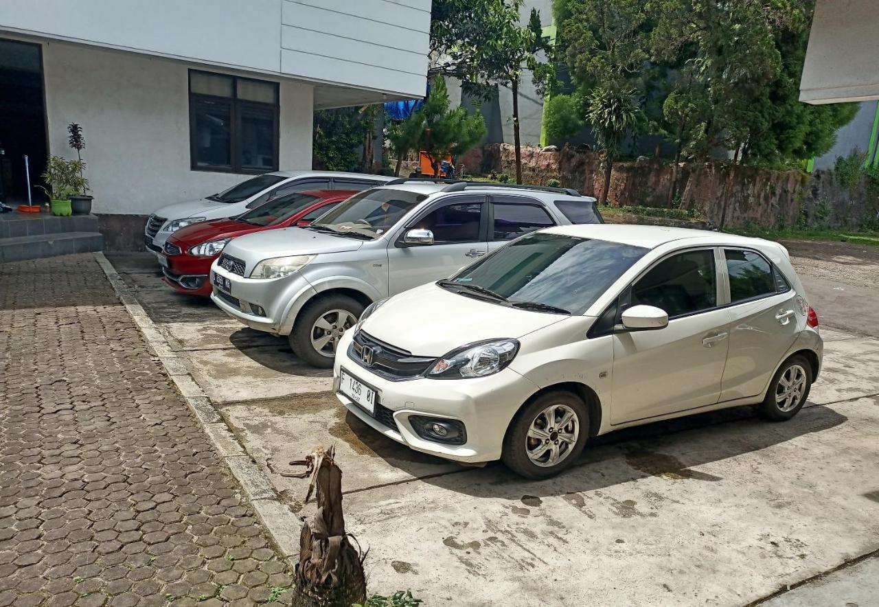 Oyo 92324 Hotel Sinar Rejeki Sukabumi Exteriör bild